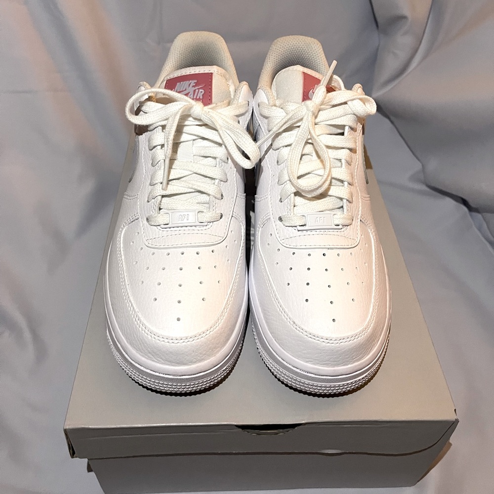 Air Force 1 - Picture 2 of 2